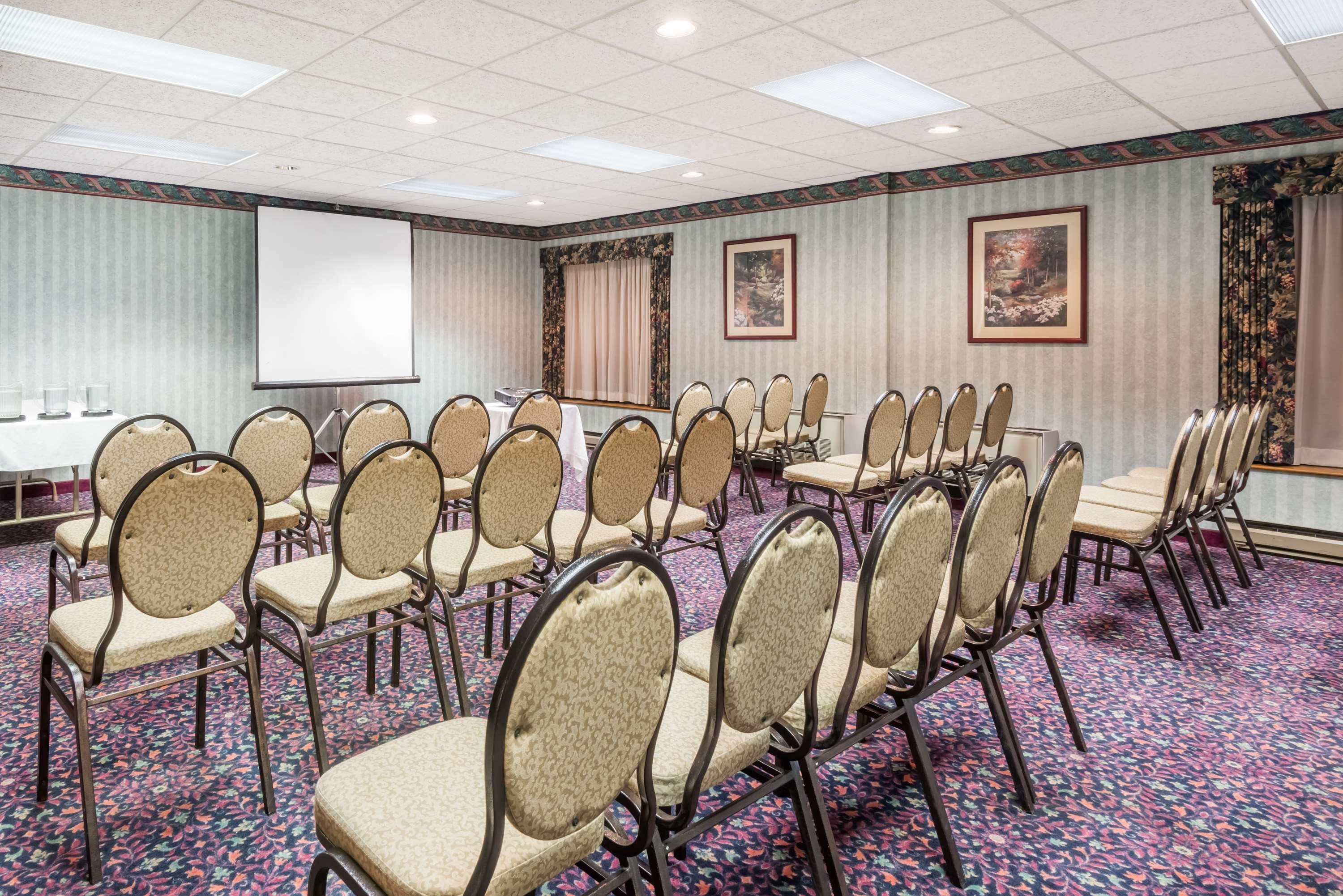 Ramada Plaza By Wyndham Hagerstown Hotel Exterior foto