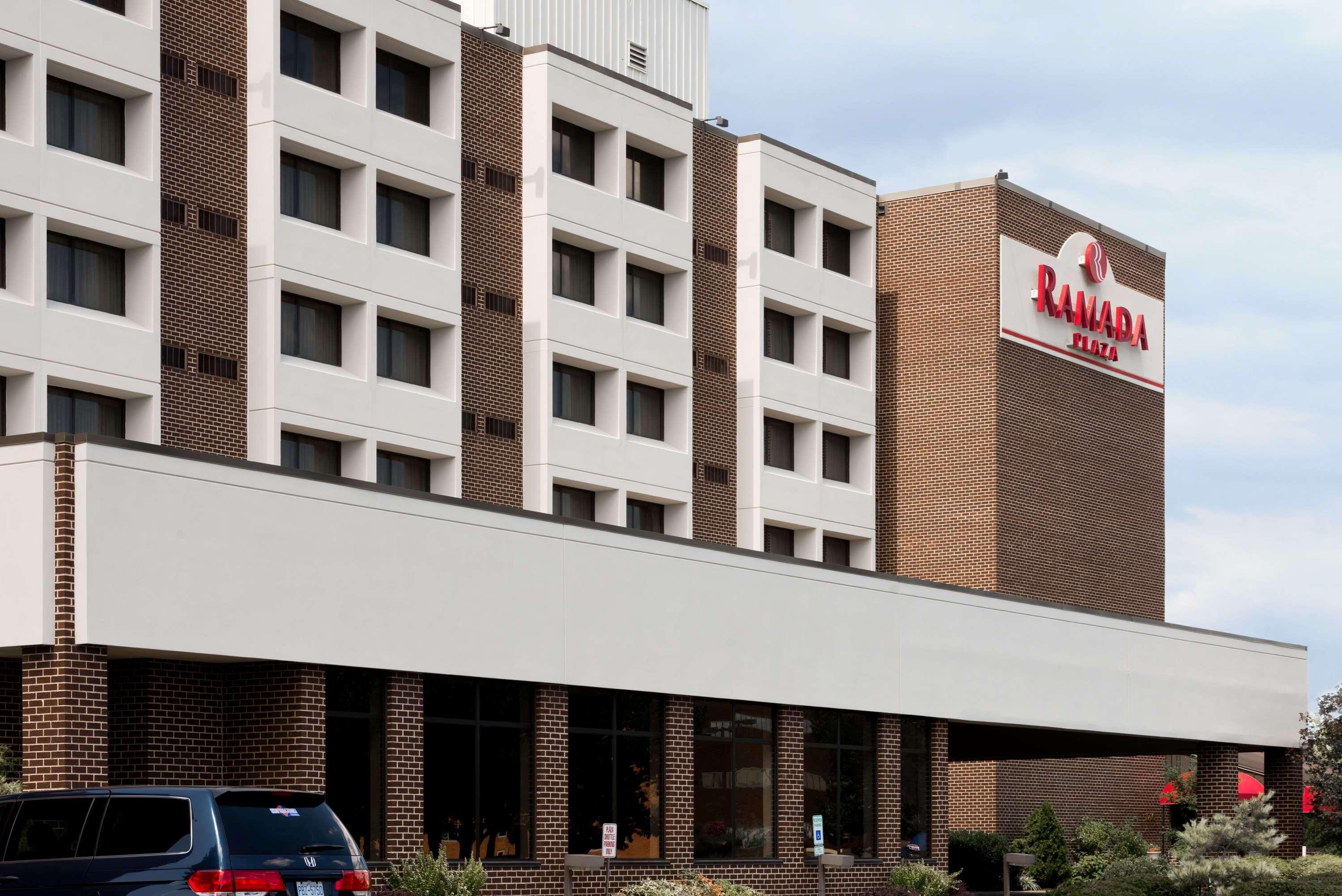 Ramada Plaza By Wyndham Hagerstown Hotel Exterior foto
