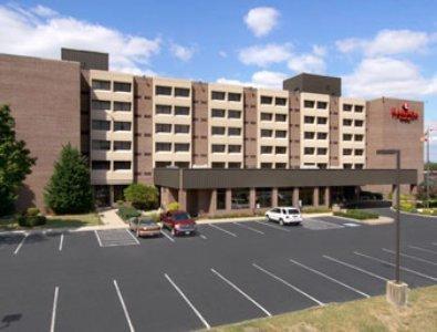 Ramada Plaza By Wyndham Hagerstown Hotel Exterior foto